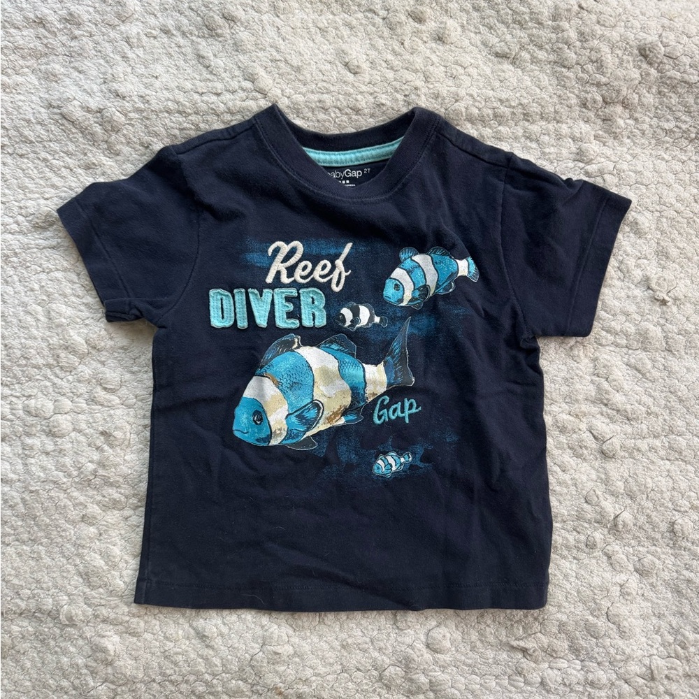 GAP Navy Tee with Blue Fish Graphic size 2T